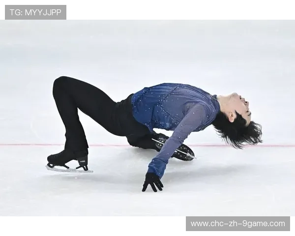 花样滑冰锦标赛，冰上优雅风采尽显，花样滑冰比赛